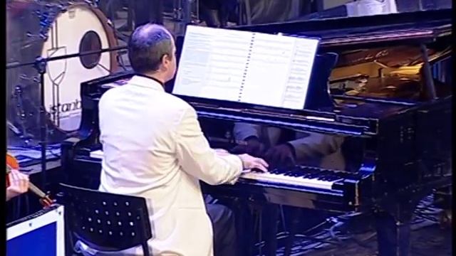 PETRE GEAMBASU SHOW BAND- MAMBO смотреть онлайн