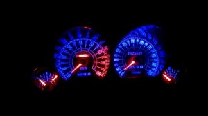 Тюнинг приборной панели MAZDA 626 GD вид ночью