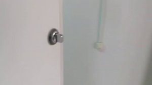 Врезка ночной задвижки в противопожарную дверь