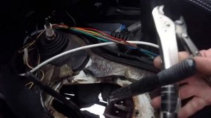 Установка бесшумных ручек раздатки Нива часть 1.