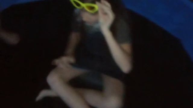 Бесимся на пляже у I'm Alisa с Ариной Мандаринкой смотреть онлайн