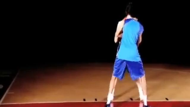 Уроки баскетбола от Пола Газоля. Бросок крюком смотреть онлайн