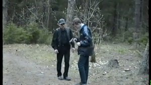 Как надо стрелять из пневматического пистолета по мишени