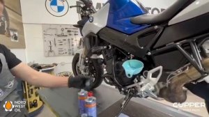 Замена масла в BMW F800R. CUPPER MotoLine 20w50