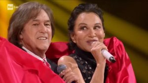 Sanremo 2024 - Ricchi e Poveri cantano "Ma non tutta la vita"