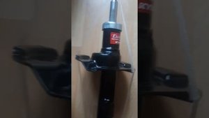 Распаковка разных партий оригинальных амортизаторных стоек KYB