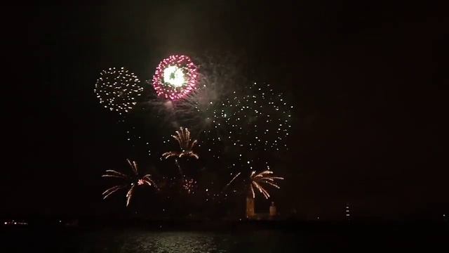 Салюты на Рождество 2020 в Петербурге смотреть онлайн