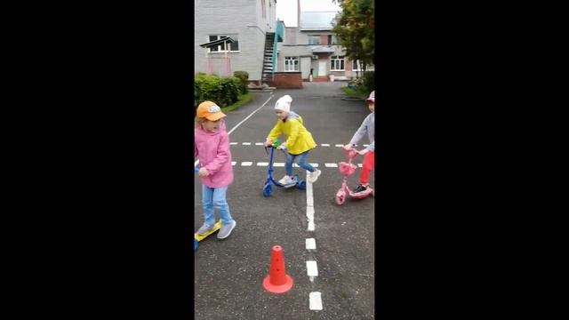 "День физкультурника". МБДОУ "ЦРР - детский сад №57" г. Северск - 2021 смотреть онлайн