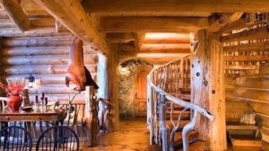 Дом мечты в лесу из натурального дерева и камня