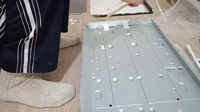 телевизор LG32LN540V-ZA замена диодов,удаление резисторов для понижения силы тока на диоды. смотреть онлайн