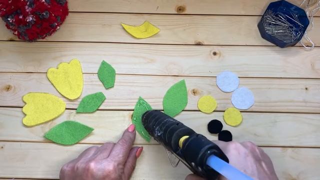 Сова из помпона и фетра. Как сделать помпон из пряжи [diy] смотреть онлайн