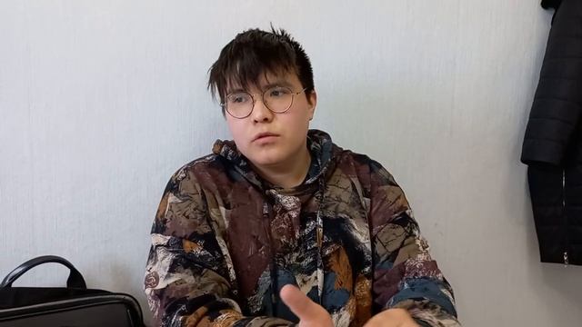 Владимир изучает Китайский язык и планирует приобрести профессию графического дизайнера смотреть онлайн