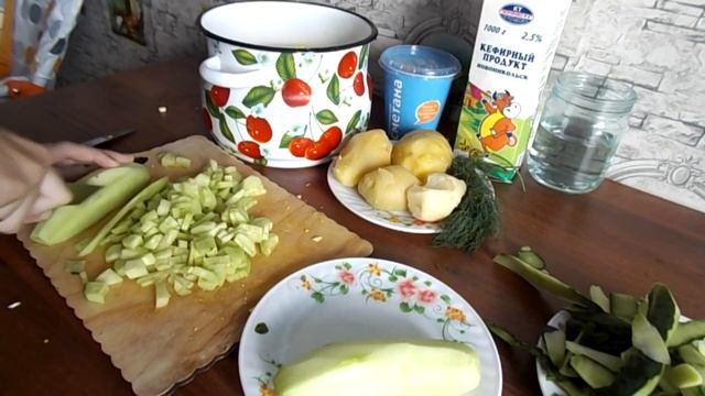 САМАЯ ВКУСНАЯ окрошка на кефире!!Быстро и вкусно!ЛЕТОМ САМОЕ ТО!