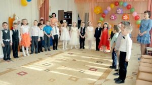 Учиться учиться идем мы в первый класс!Всё новое,всё новое,всё новое у нас!