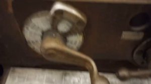 Станки СССР продолжают работать в Ташкенте.Хорошая музыка в кафе Плов.