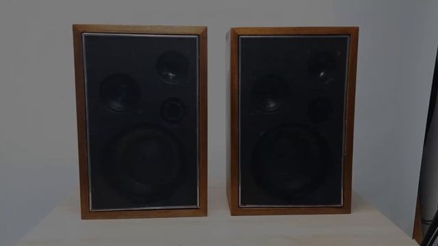 SQ Hi-Fi компактная акустика, идеально для студии-однушки! 100 Ватт, 30гд-1-25, Кобальт с ребрами смотреть онлайн