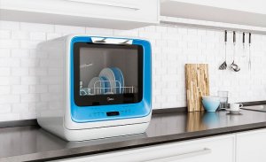 Самая компактная Посудомоечная машина Midea MINI. Она поместится даже на самой маленькой кухне.