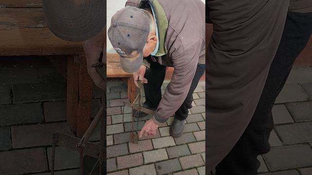 #кротоловка#крот               Как избавиться от крота.Приспособление своими руками.