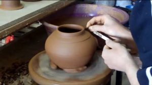 Чайник на гончарном круге