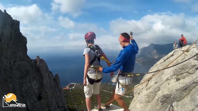 Ксения Ильяс-кая прыжки с верёвкой в Крыму с командой Skyline смотреть онлайн