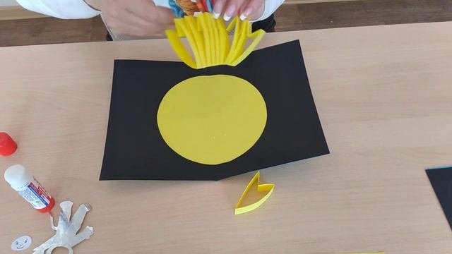 Мастер-класс по изготовлению открытки ко Дню Космонавтики 