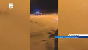 В Норильске из бензовоза на дорогу вытекло две тонны дизтоплива