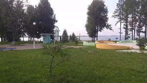 Парк в г. Лепель на берегу Лепельского озера (Беларусь)