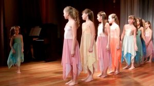 Марш деревянных солдатиков Dance-o-Dora