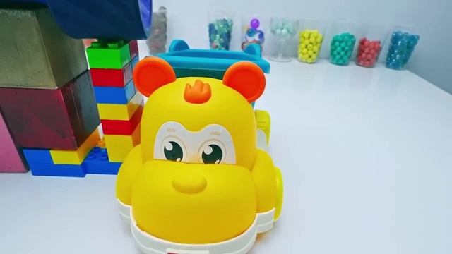 Шарики катаются по лабиринту_видео для детей_2023_89 смотреть онлайн