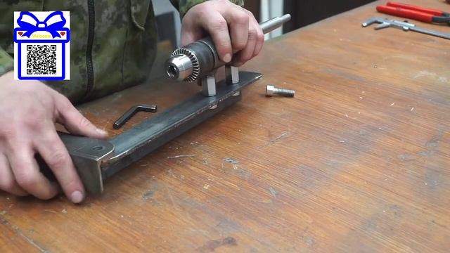 Делаем устройство для сверления отверстий в трубах под углом. Как сверлить трубы под углом.