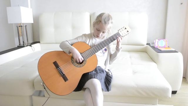 Маша 8 лет Этюд Каркасси и вальс Д Агуадо смотреть онлайн