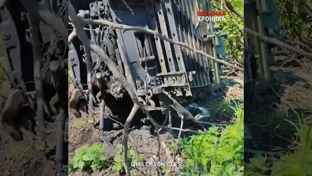 Автомобили с противоминной защитой, в большом количестве используемые частями ВСУ для наступления