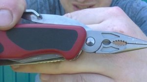 На что способны пассатижи в швейцарском ноже Victorinox RangerGrip 174 Handyman тесты и сравнения.