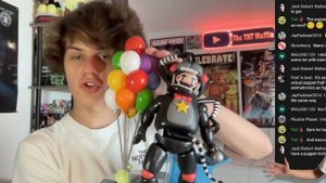 FNaF’s Best Merchandise - Funko Lefty Statue (Unboxing/Review)