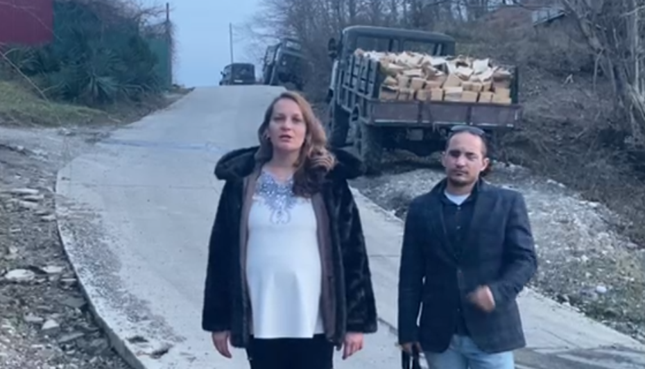 Денис Танцура по наказам избирателей помог забетонировать дорогу по ул. Южной в с. Илларионовка