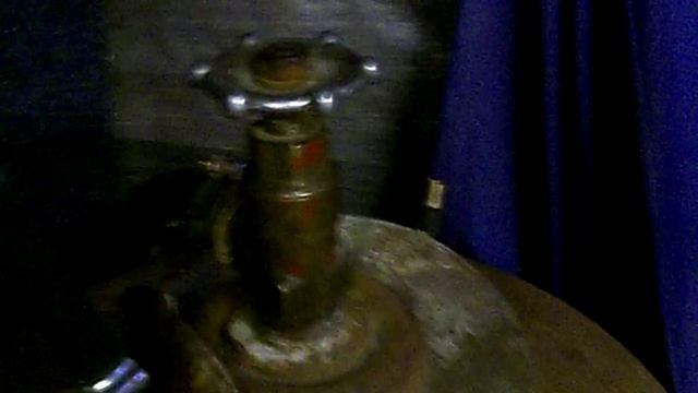 Компрессор из компрессора от кондиционера.