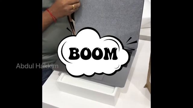 Apple MacBook Pro 13 inch Touch Bar 8GB space gray 256GB unboxing 2.3 GHz QC india model video смотреть онлайн