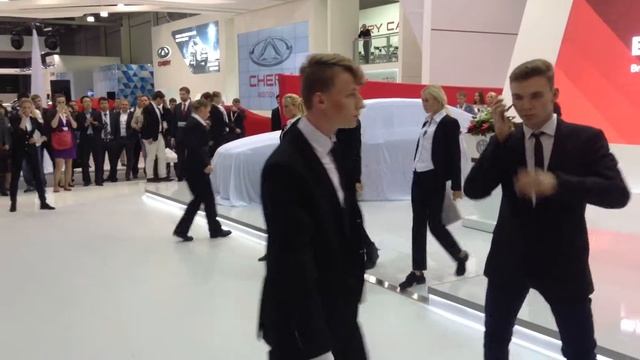 ММАС 2014: презентация Brilliance H530 / флешмоб от NRG SHOW смотреть онлайн