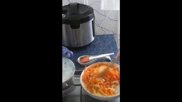 Рецепт: Горбуша под овощной шубой