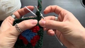 как соединить бабушкины квадраты крючком