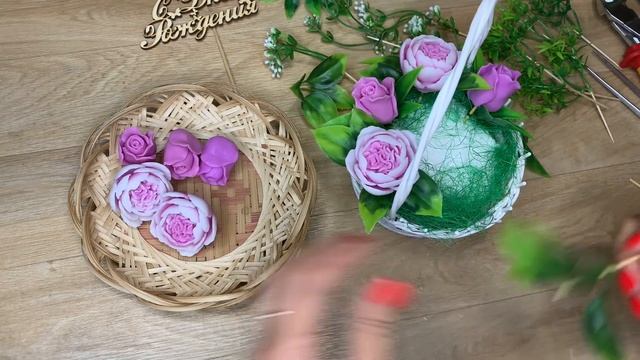 Букет на День рождения/Пионы и розы/Собираем букет в корзине/Мыловарение/Soap смотреть онлайн