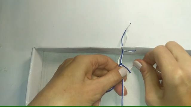 Как сделать браслет из ниток / браслет макраме фенечка/ двухцветный браслет дружбы