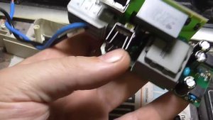 Универсальный счетчик Universal Utility Meter wm4-96. Ремонт блока питания.