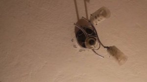 15.01.2021., в 18:00 записал в своей квартире соседей сверху.