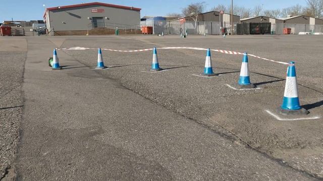 Autosolo in a Tesla Model 3 - Brands Hatch, 27th February 2022 смотреть онлайн