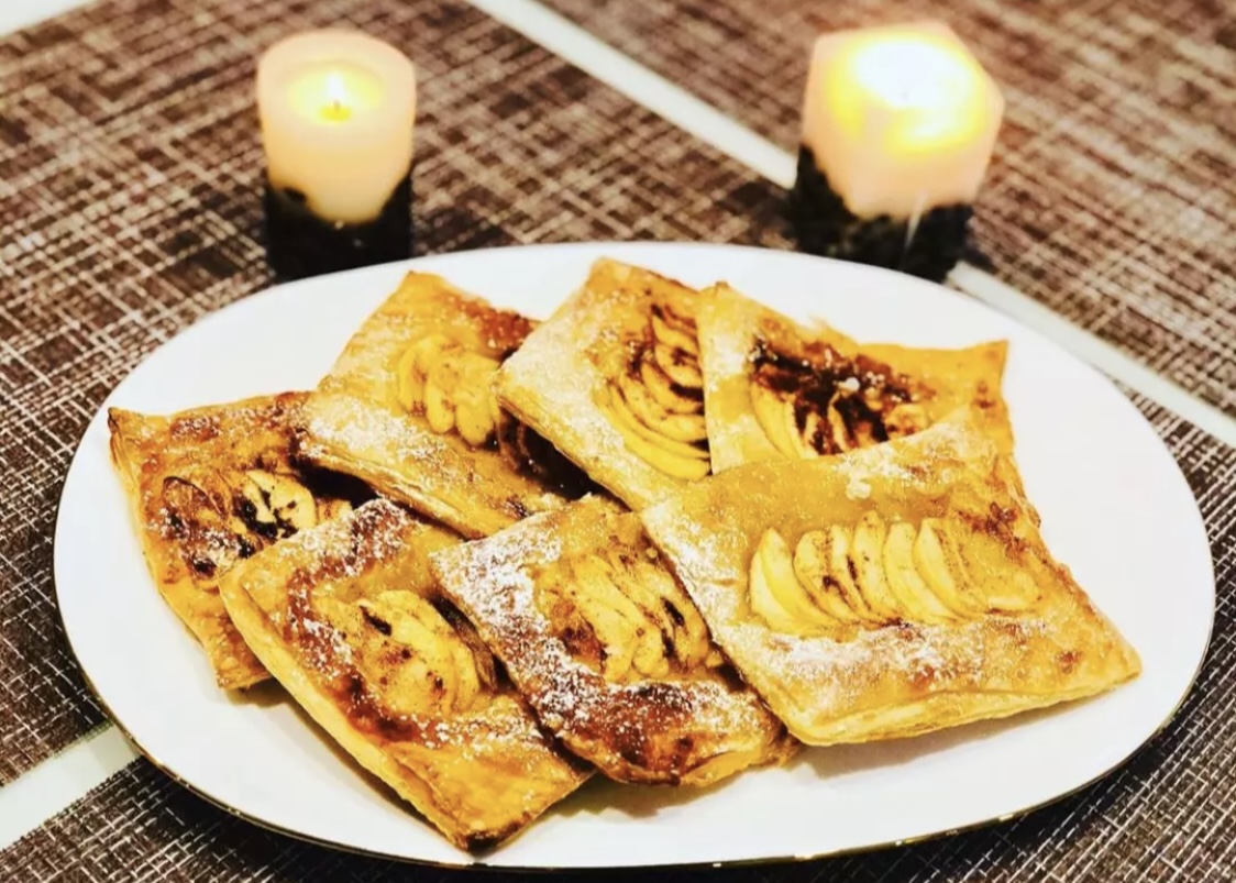 Вкуснейшие слойки с яблоками и медом. смотреть онлайн