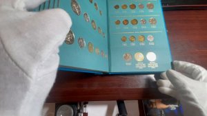 Обзор альбома для монет регулярного выпуска Казахстана.