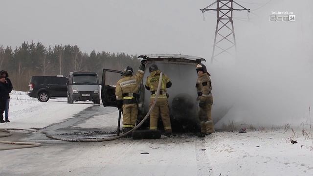 В Братске сгорел микроавтобус
