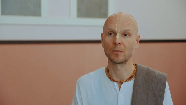 Роль куратора в жизни преданного? Как проходит обучение в ШЛиС. Видьянидхи Дас смотреть онлайн