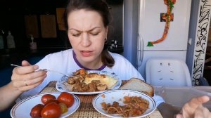 МУКБАНГ ПЮРЕ С ЖАРЕНЫМ МЯСОМ/СОЛЁНЫЕ ПОМИДОРЫ/ЗАКУСКА/MUKBANG